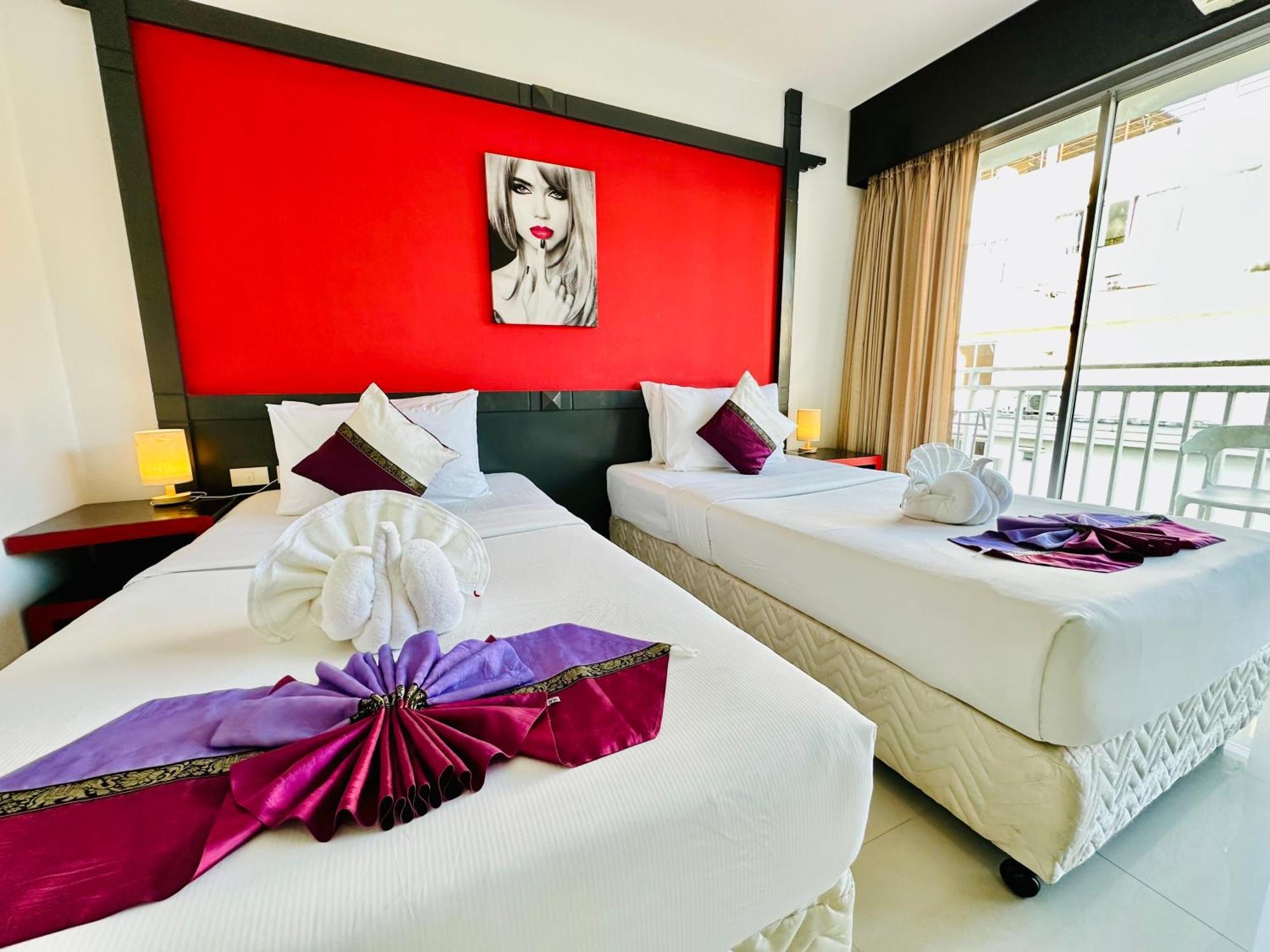 Hotel Baya Phuket Patong Ngoại thất bức ảnh